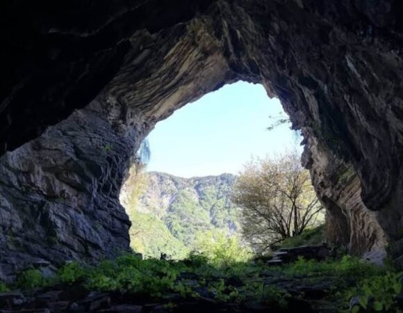 Hiking Tour to Berisha Cave