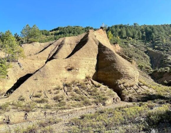 Hiking Tour to the Stone with a hole